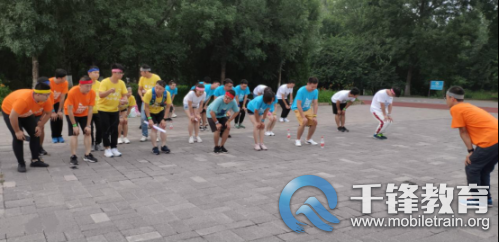 千鋒教育第三屆創(chuàng)意熒光跑活動 用熱情點亮奧森公園夜晚---mkloo---20190719369